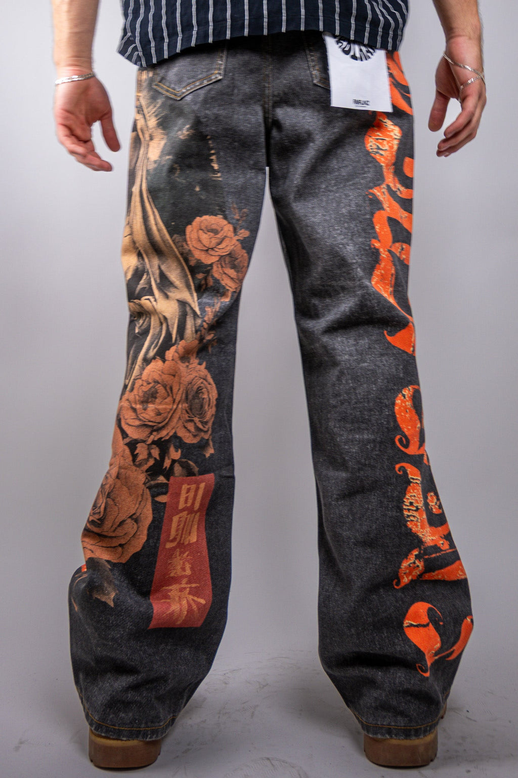 RM201B - Graphic Printed Baggy Jeans
