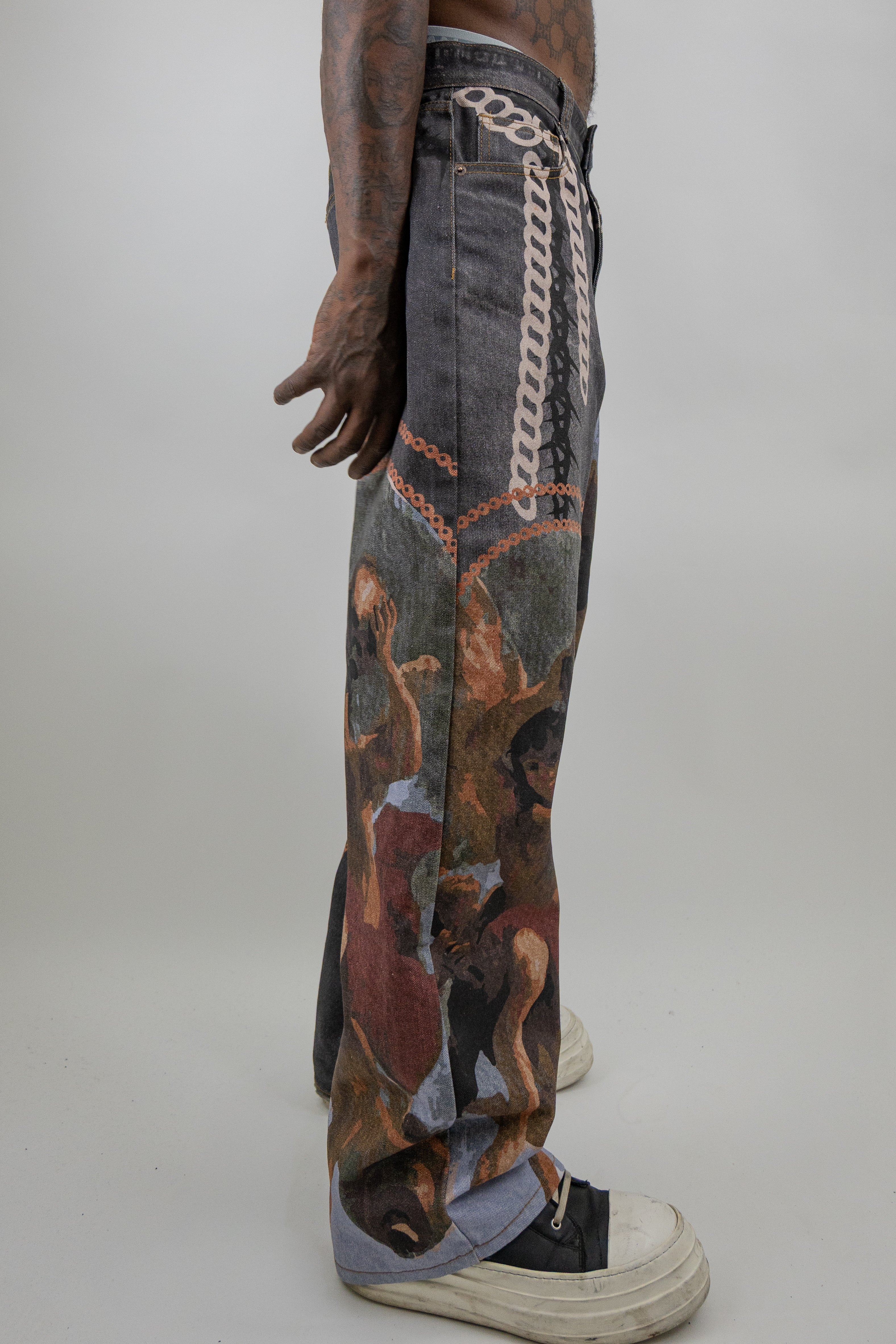 RM202B Martyr - Graphic Printed Baggy Jeans