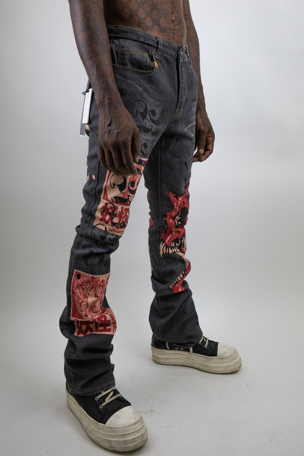 RM200SK - Graphic Printed Stacked Jeans