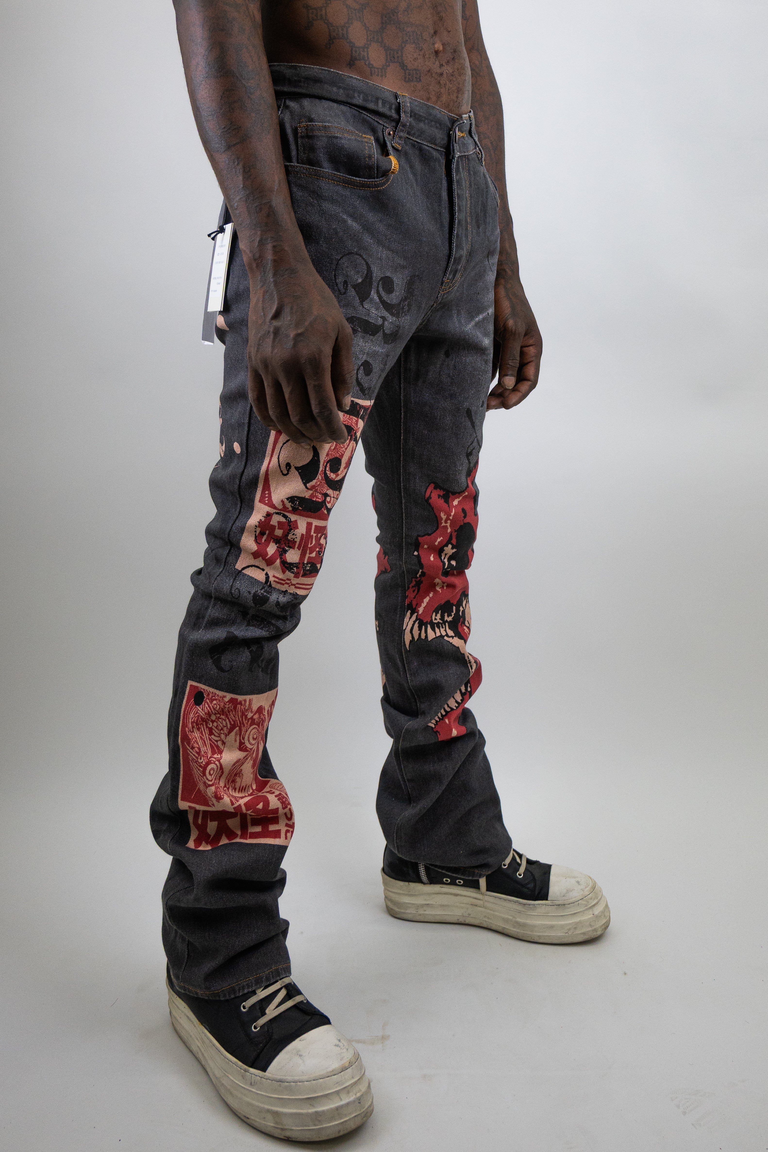 RM200SK - Graphic Printed Stacked Jeans