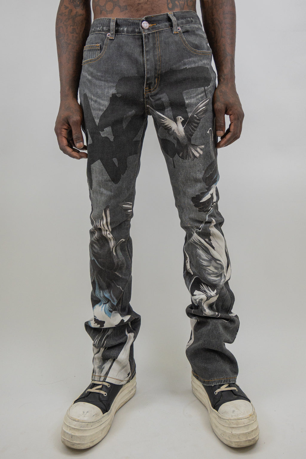 RM204SK - Graphic Printed Stacked Jeans