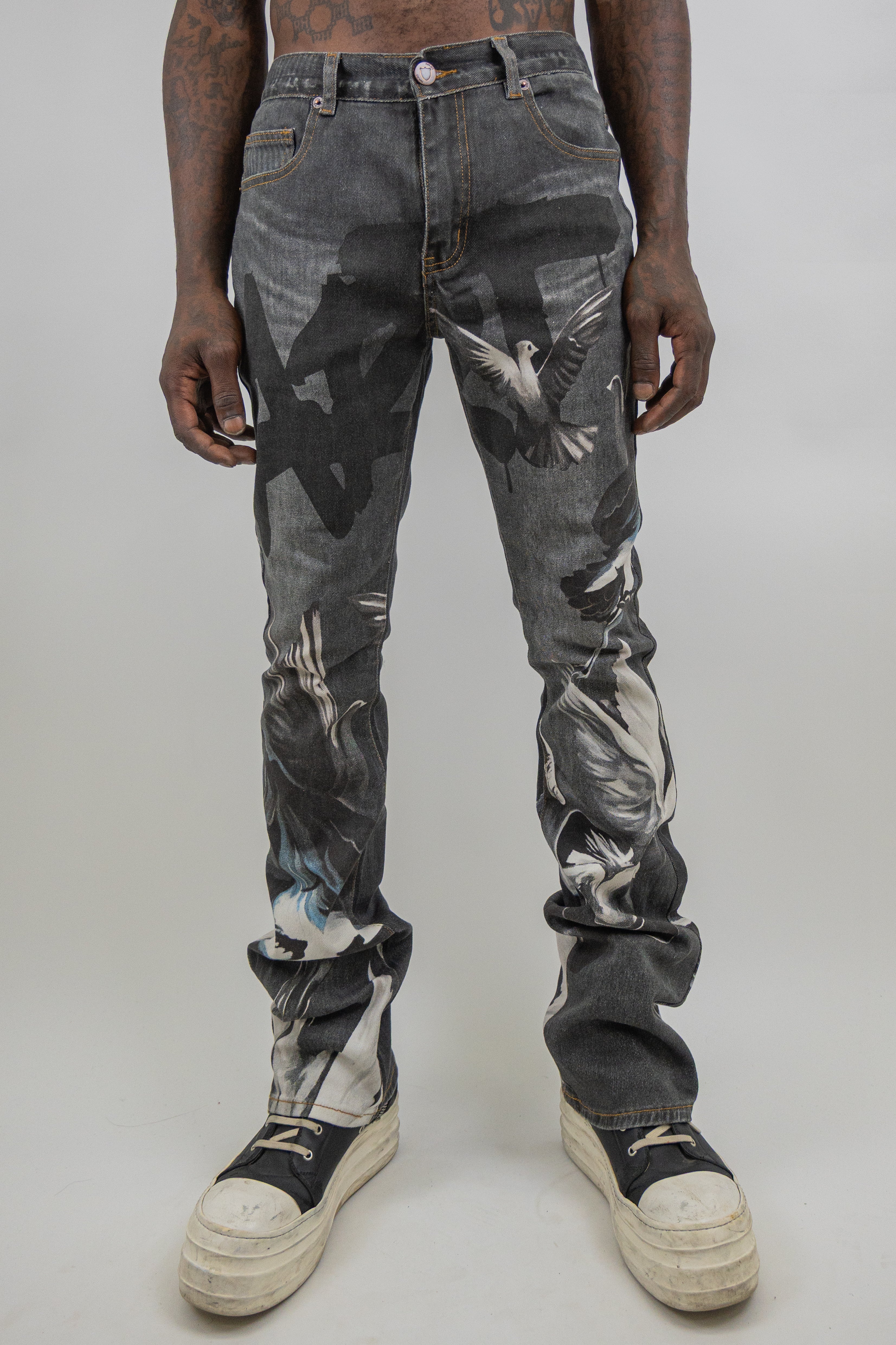 RM204SK - Graphic Printed Stacked Jeans
