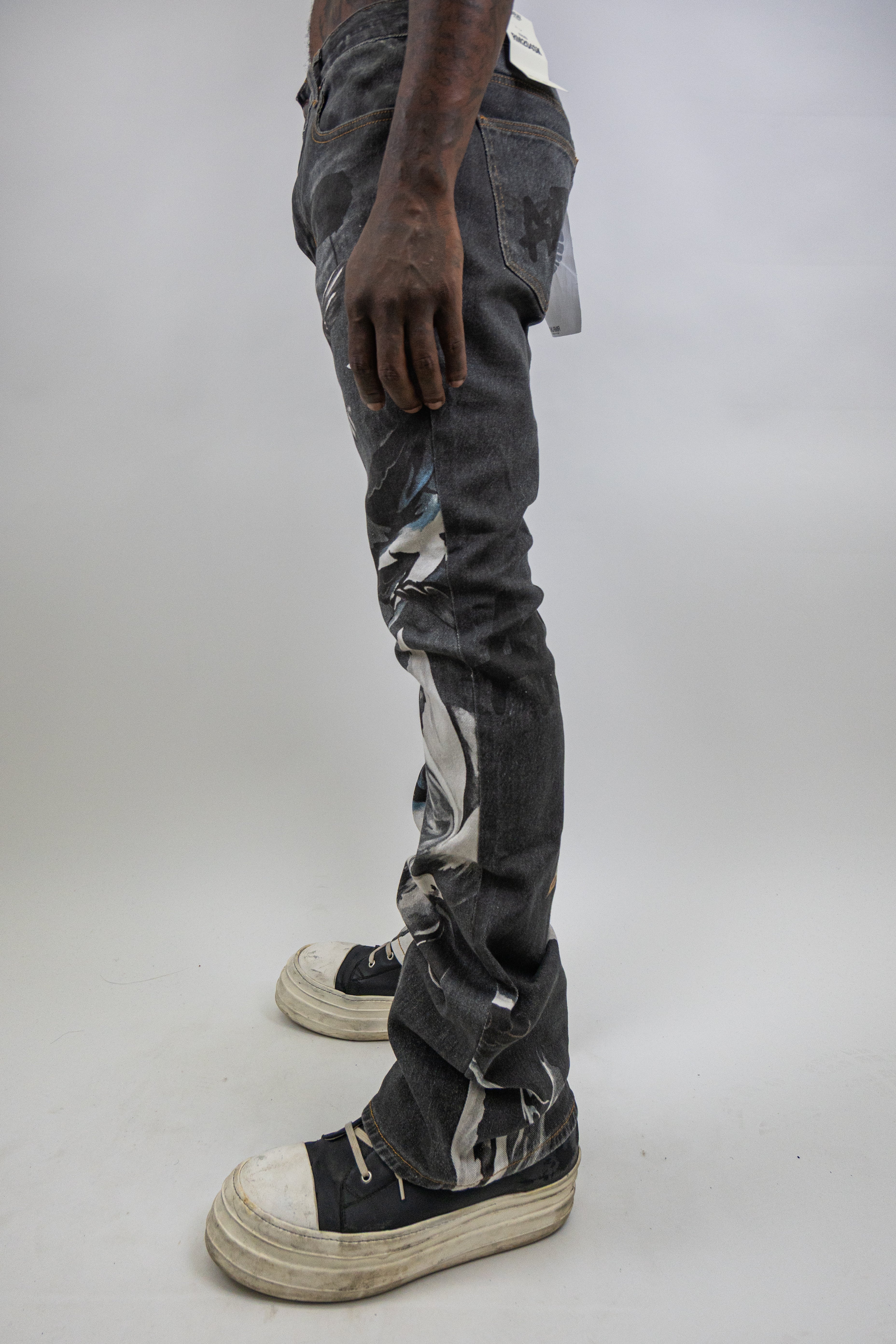 RM204SK - Graphic Printed Stacked Jeans