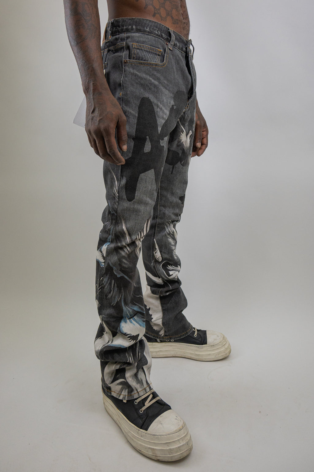 RM204SK - Graphic Printed Stacked Jeans