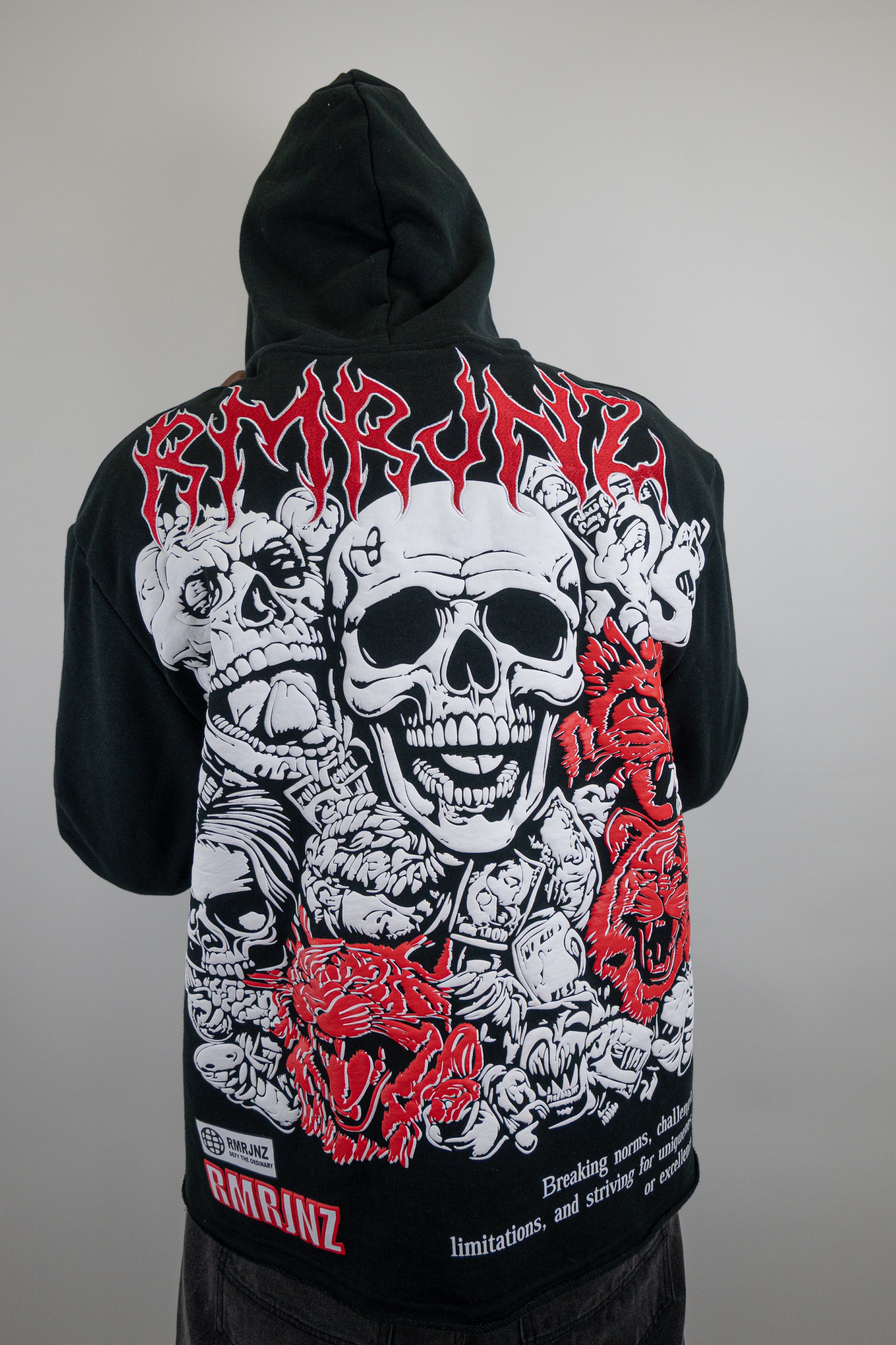 RM1180C Skull Cropped Hoodie