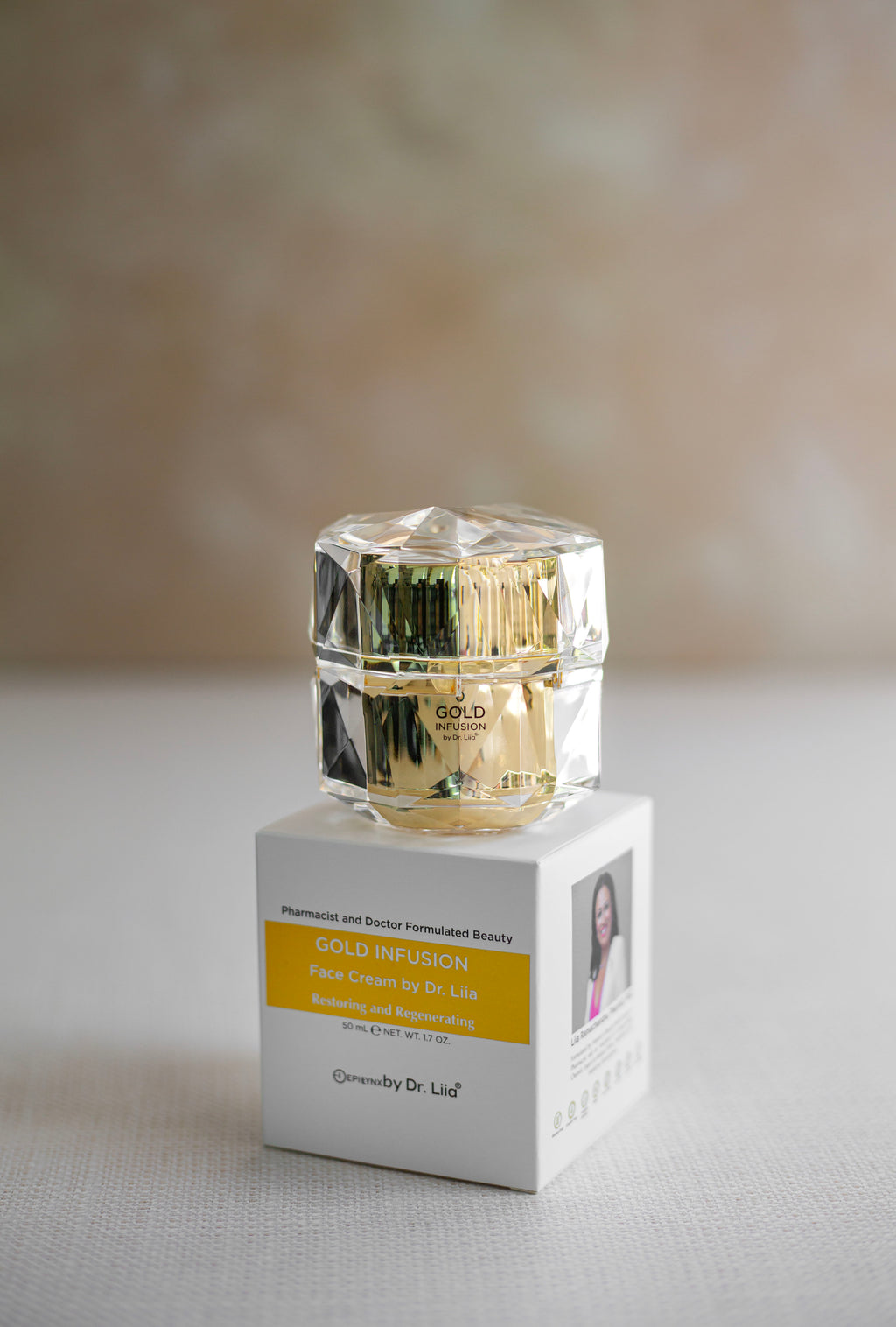 Gluten-Free Gold Infusion Face Cream – Nut-Free, Vegan, Brightening & Firming
