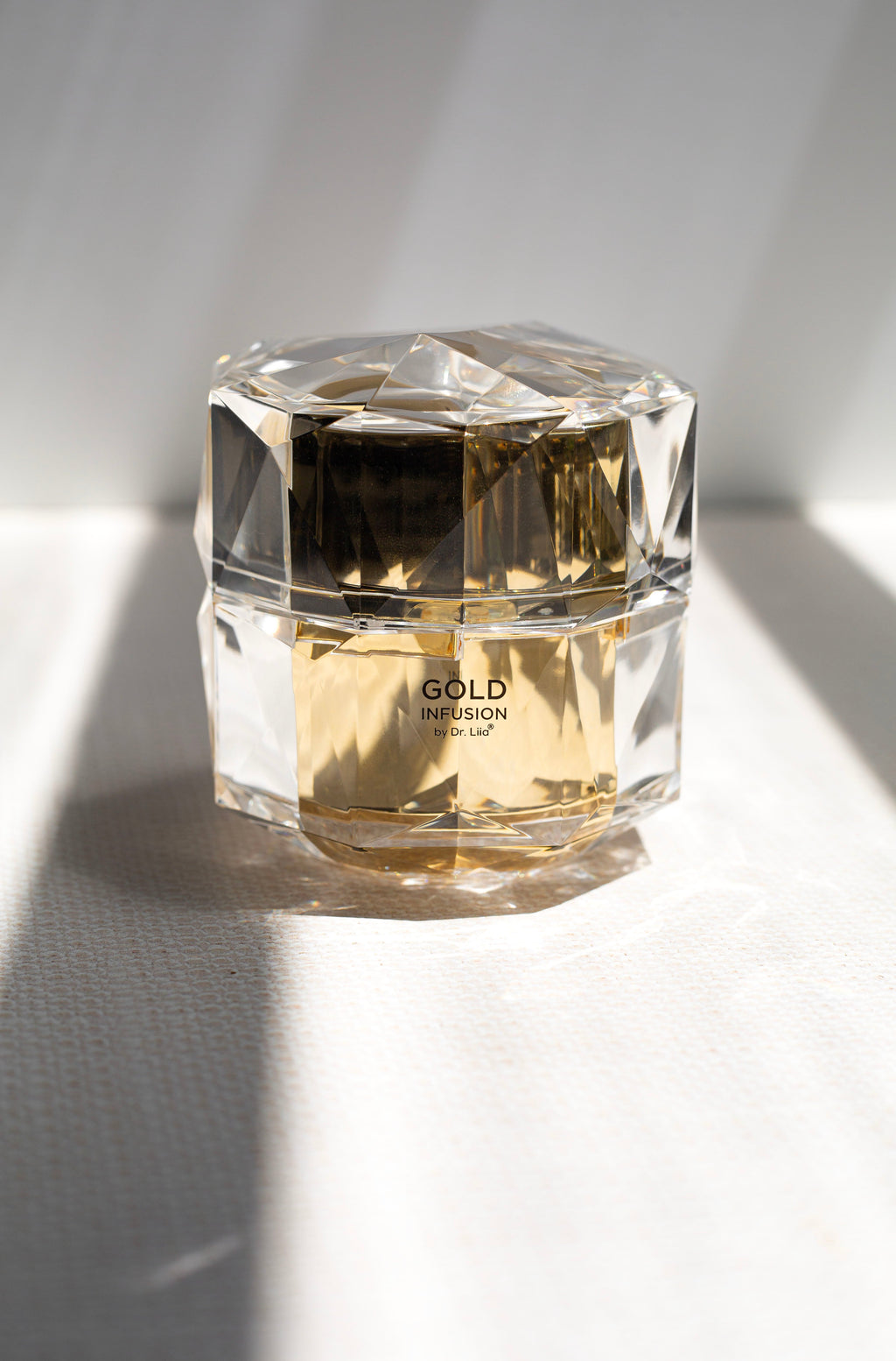 Gluten-Free Gold Infusion Face Cream – Nut-Free, Vegan, Brightening & Firming