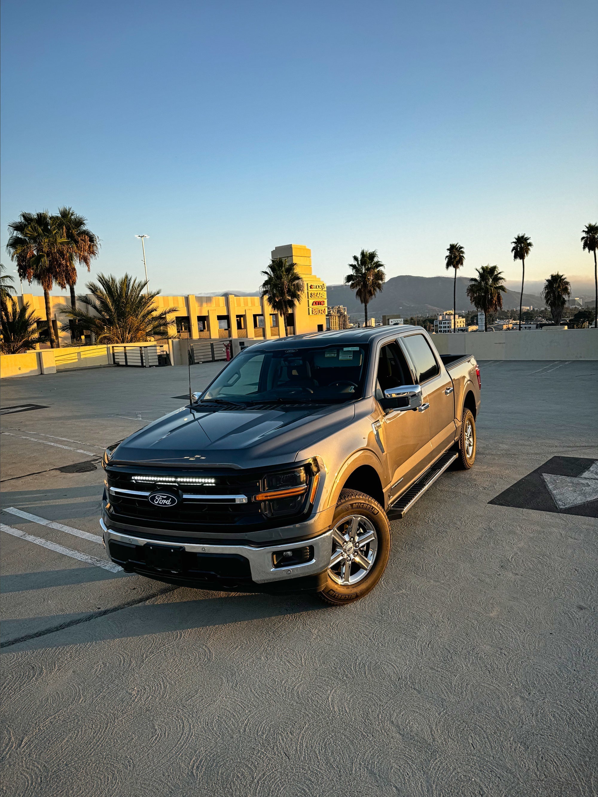 2024+ Ford F150 Single 30in Light Bar
