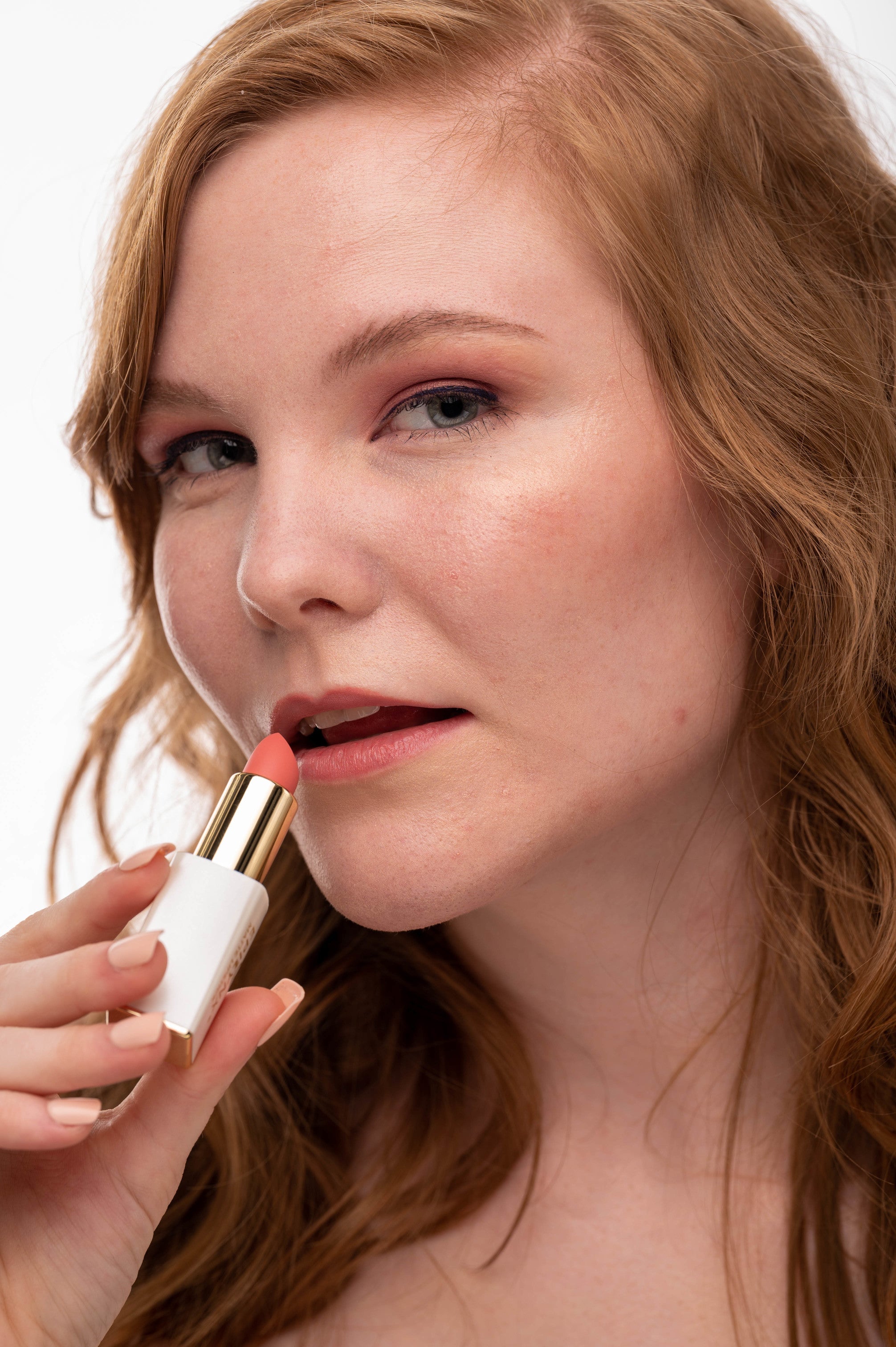 Gluten-Free Matte Lipstick – Nut-Free, Vegan, Hydrating & Long-Wear