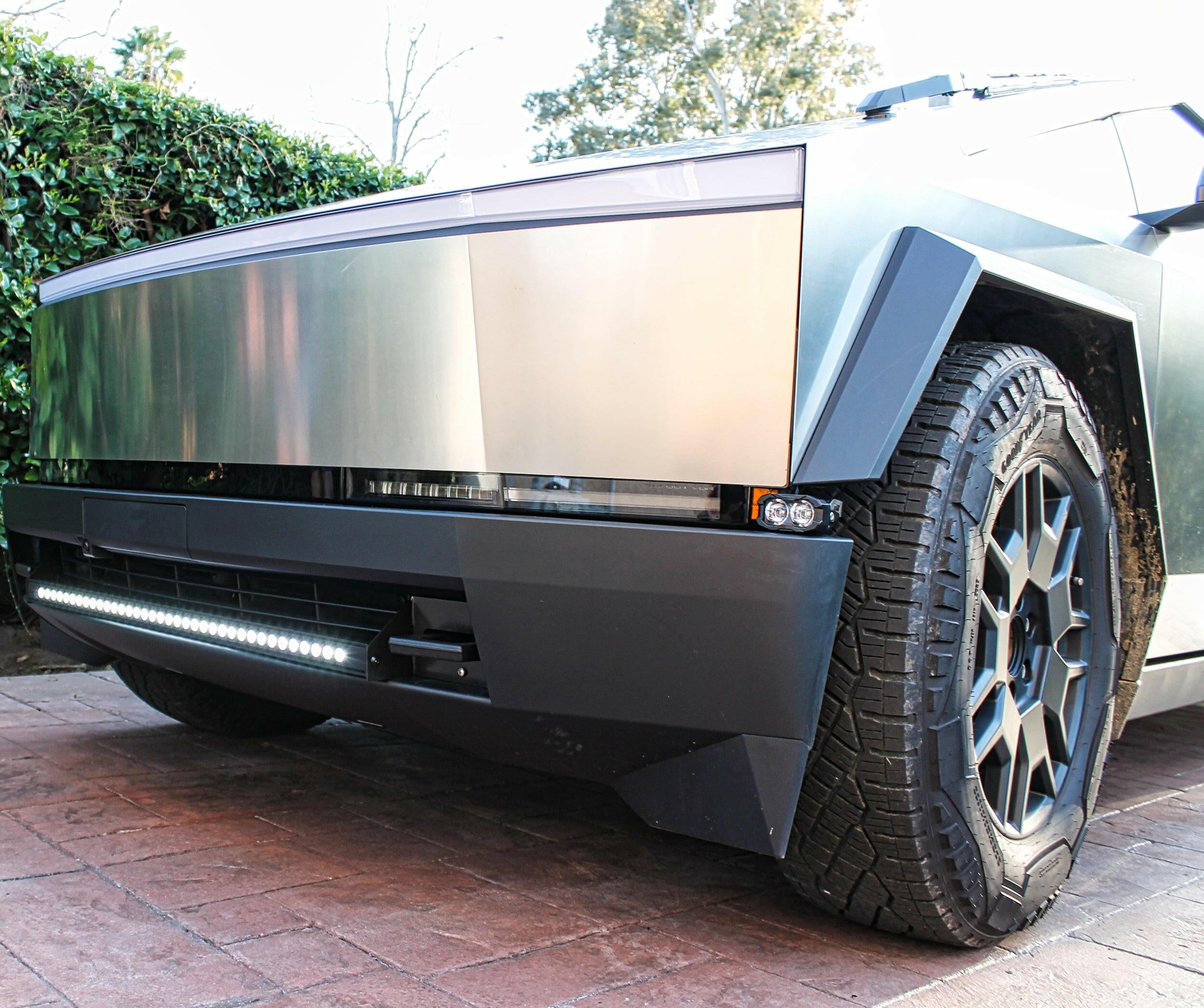 Tesla Cybertruck 40in Light Bar - Slim