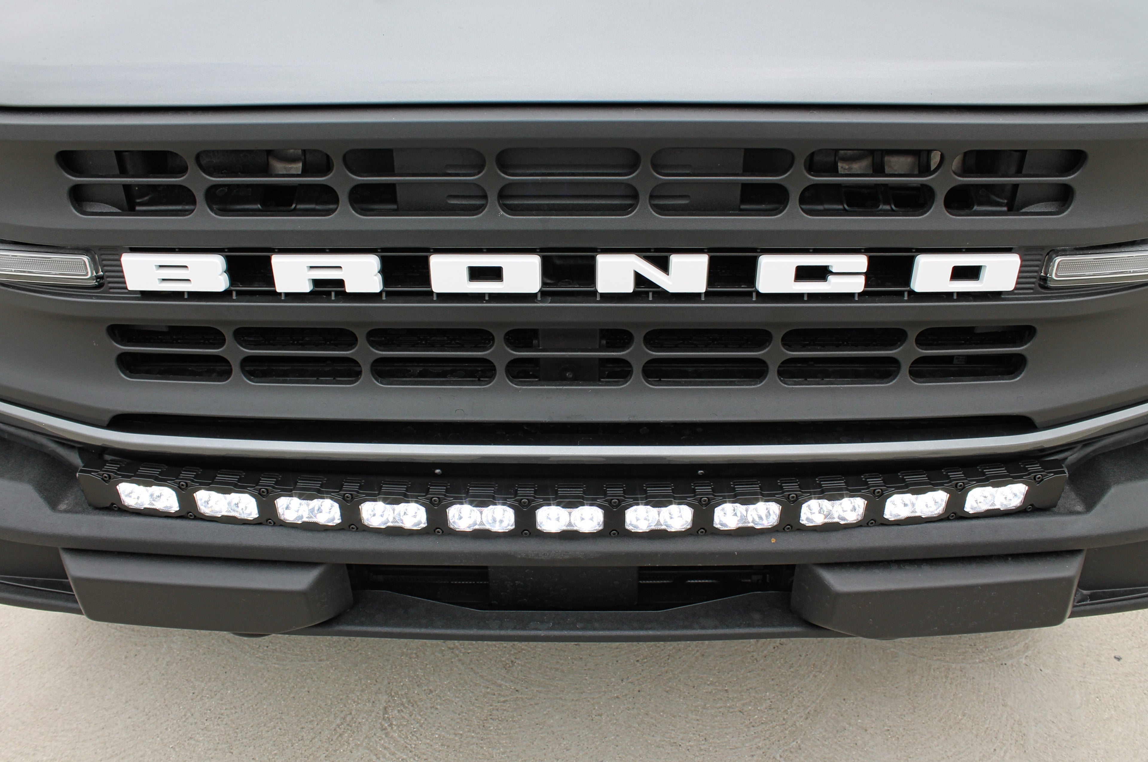 2021+ Ford Bronco Standard Bumper 40in Light Bar PRO