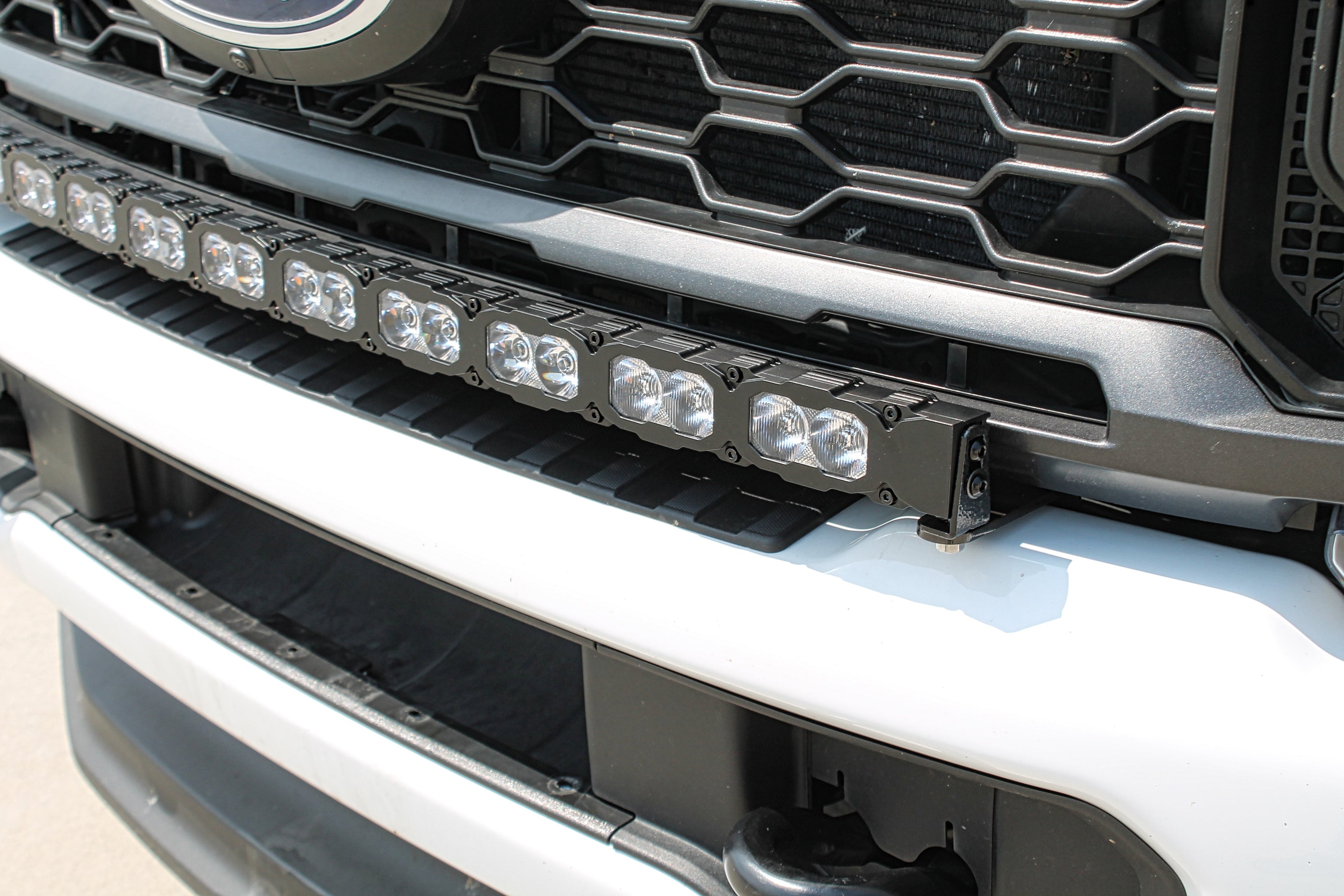2023+ Ford Super Duty F250/350/450 40in Light Bar PRO