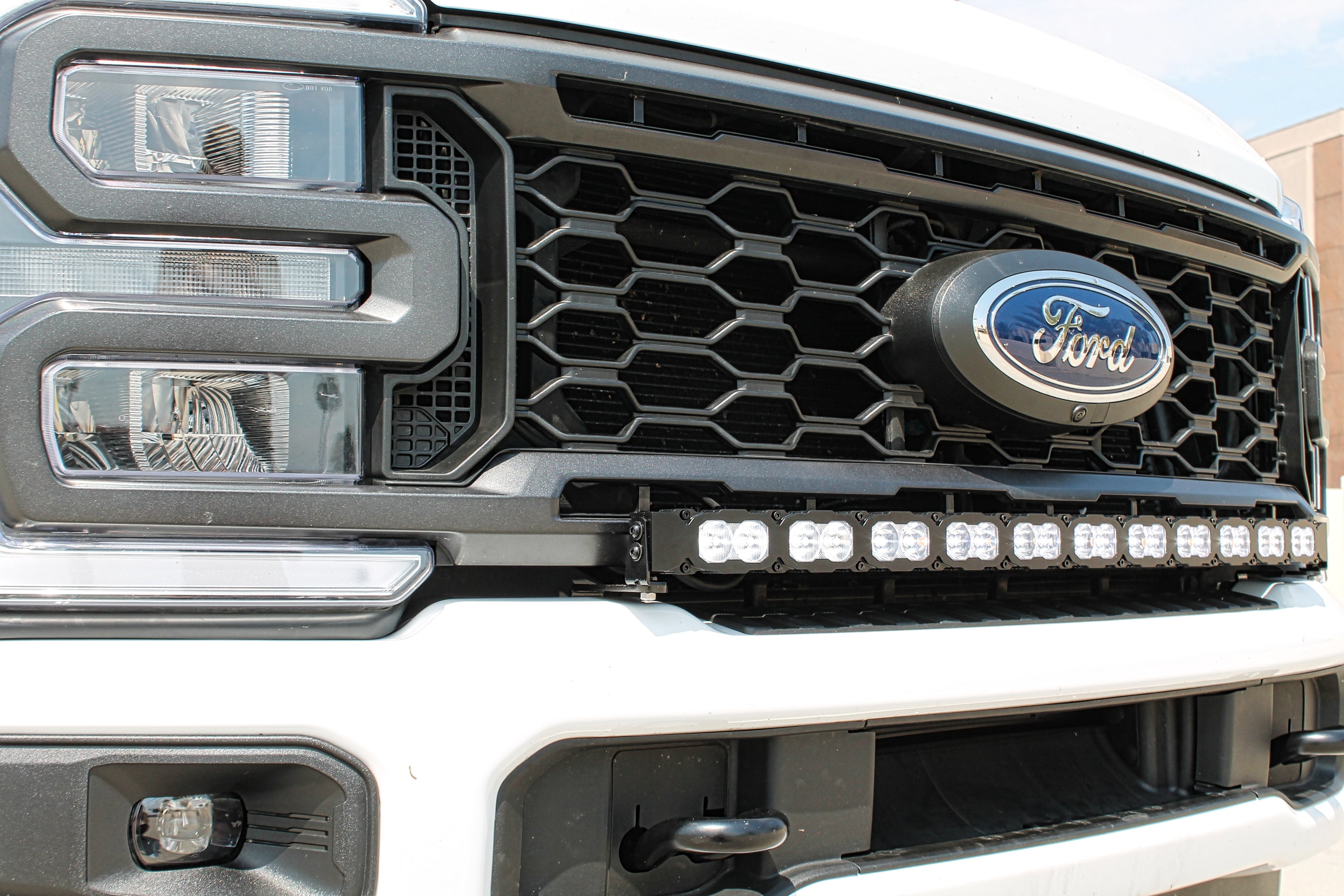 2023+ Ford Super Duty F250/350/450 40in Light Bar PRO