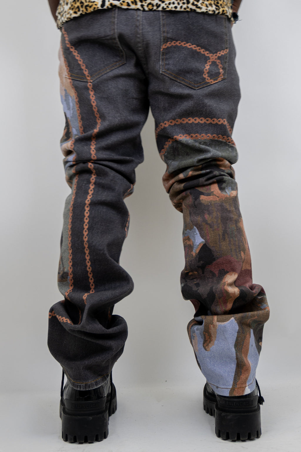 RM202SK - Graphic Printed Stacked Jeans